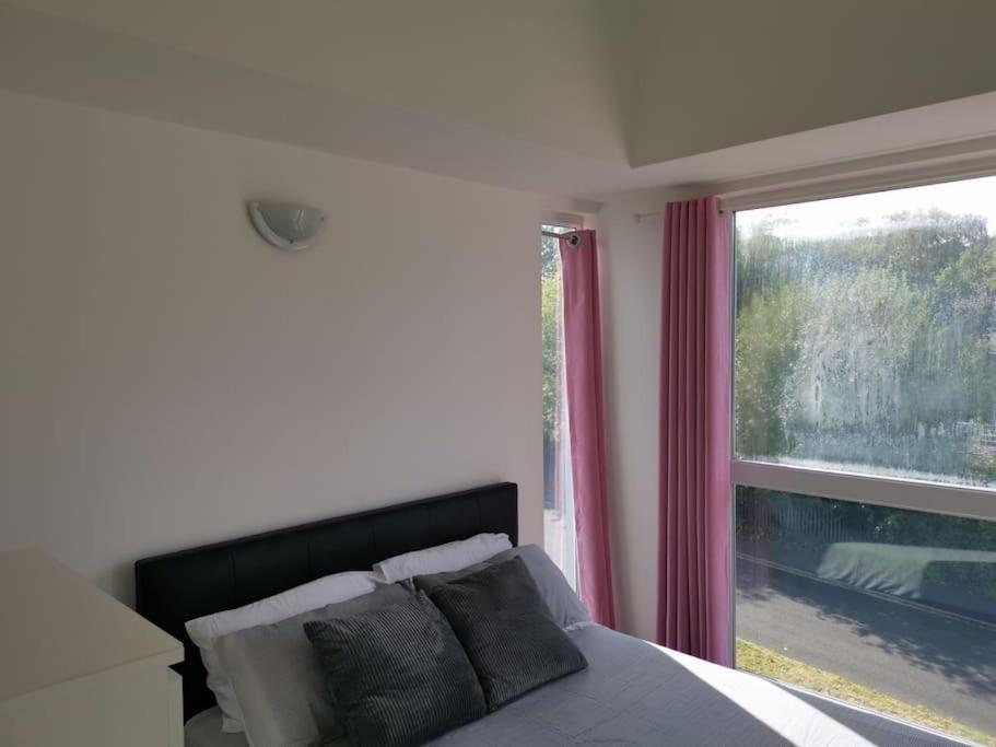 Dellehomes- Free Parking, Wfh, Family-Friendly Manchester Exteriör bild