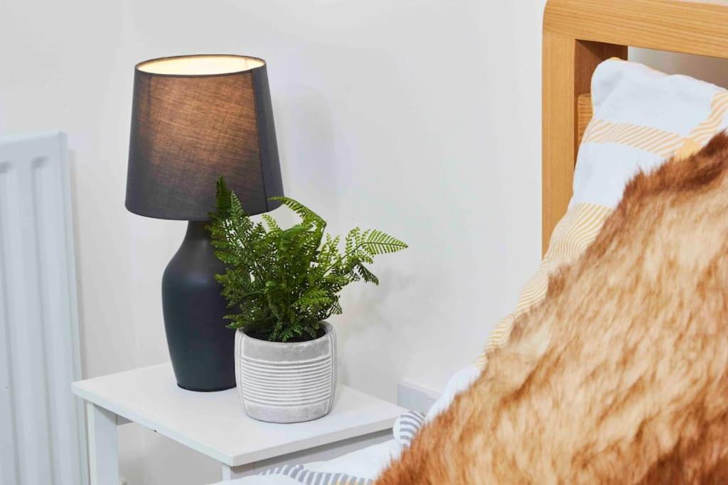 Dellehomes- Free Parking, Wfh, Family-Friendly Manchester Exteriör bild
