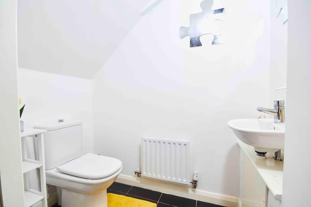 Dellehomes- Free Parking, Wfh, Family-Friendly Manchester Exteriör bild